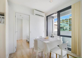 Central two-bedroom apartment close to Spark Arena